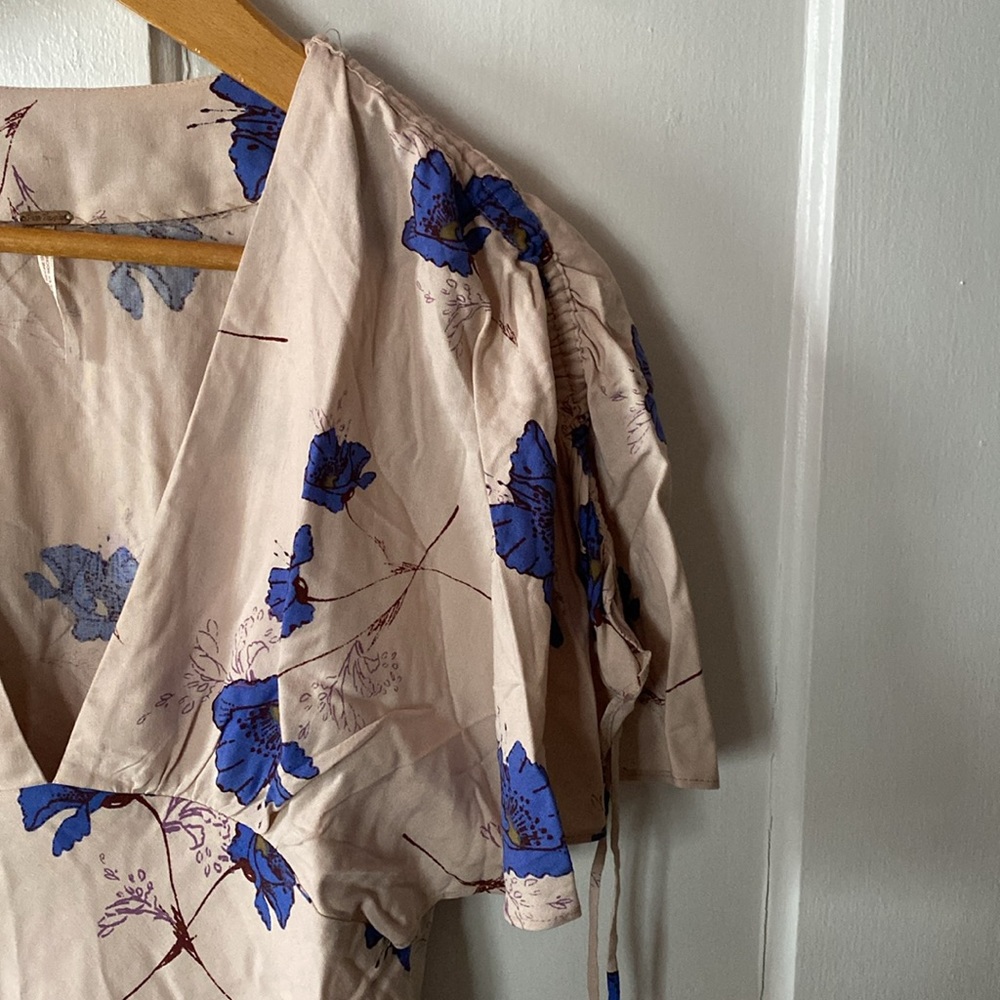 Free People Deep V Short Sleeve Dress size 2 - Picture 2 of 6